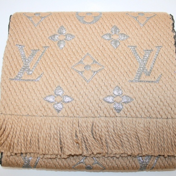 Louis Vuitton LV Monogram Logomania Shine Beige Scarf - Picture 2 of 5
